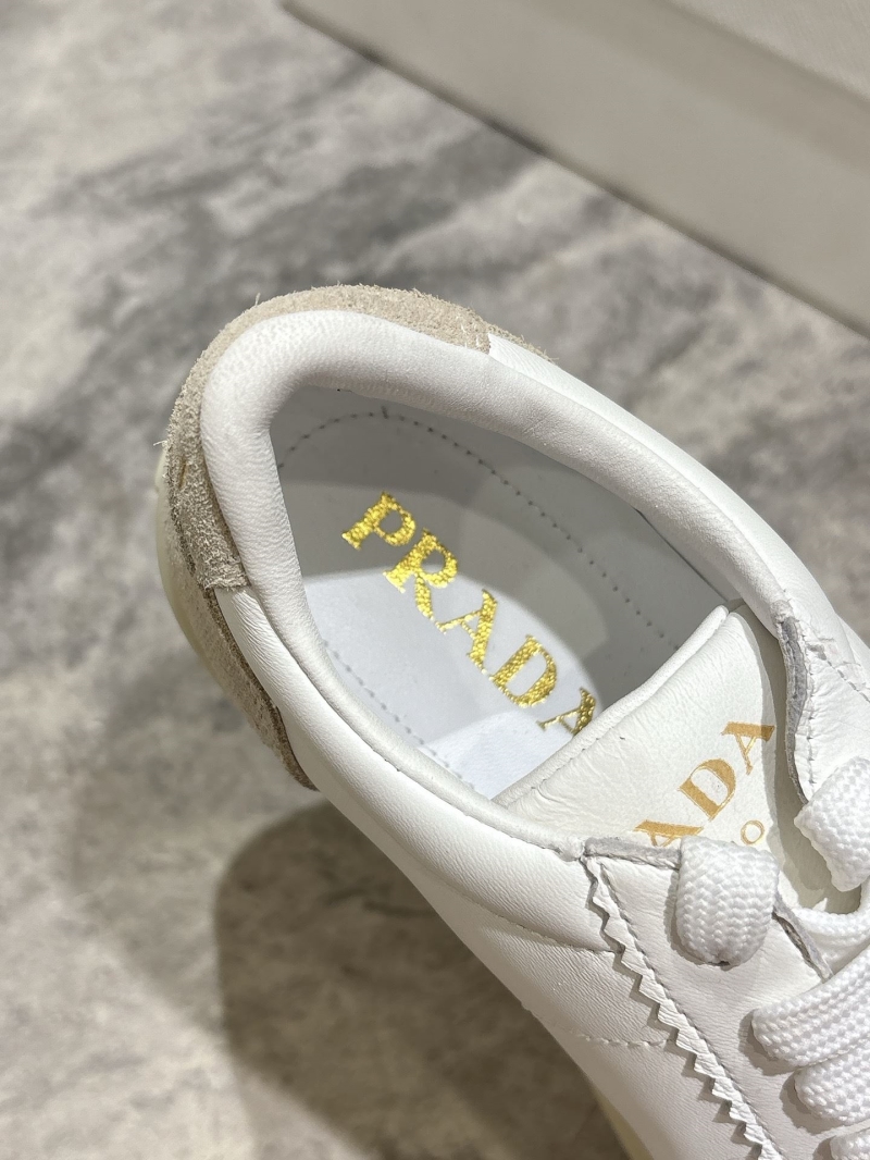 Pra*a sneakers